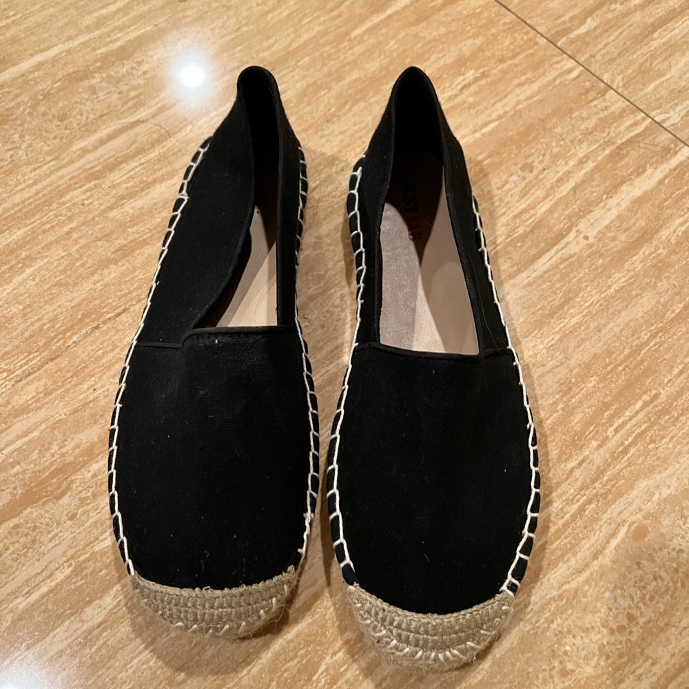 Black and Tan flats